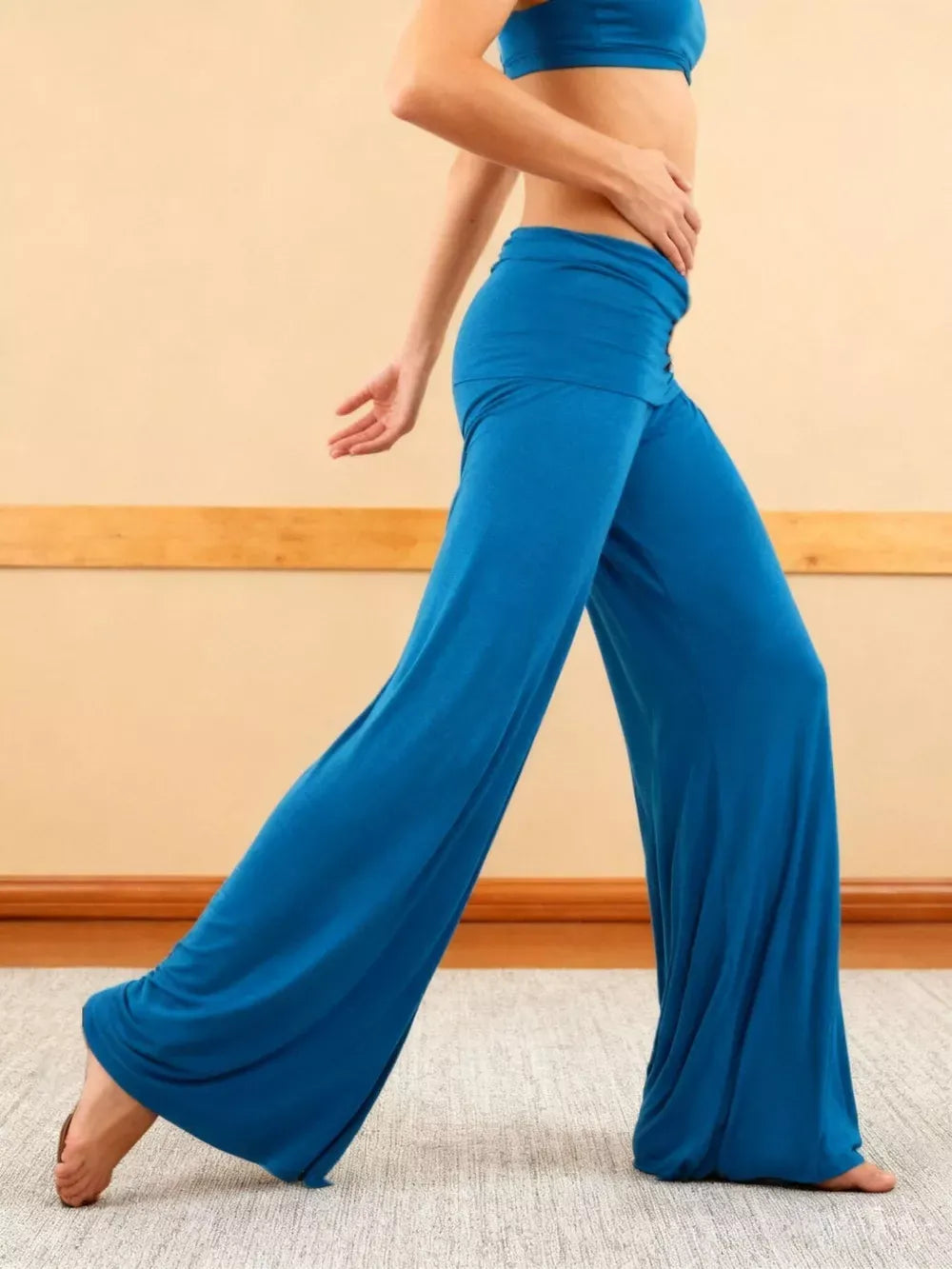 High-waisted fold-over wide-leg active pants for women, comfortable athleisure workout wear